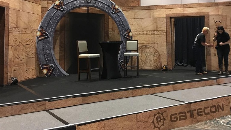 Gatecon's stage