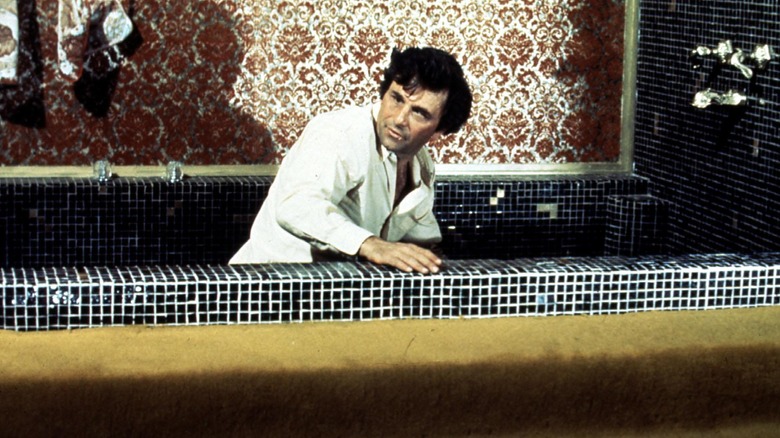 Columbo in bathtub