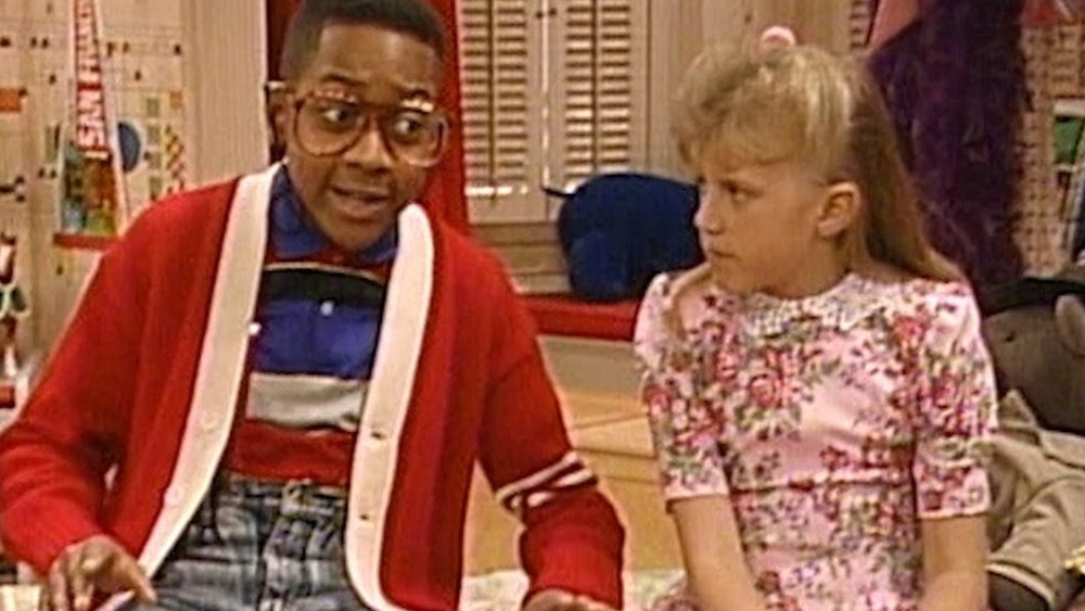 Steve Urkel and Jodie Sweetin talking