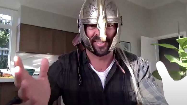 Karl Urban Zoom in Eomer helmet