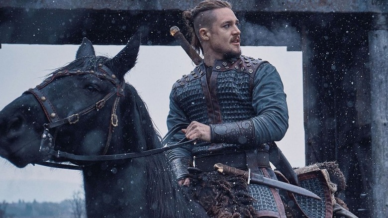 Uhtred Alexander Dreymon rides horse