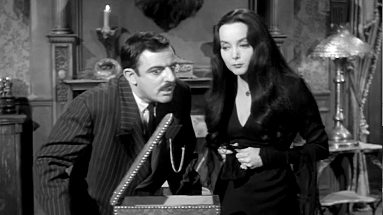 Gomez and Morticia look for Thing