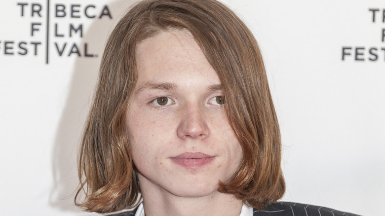 Jack Kilmer posing at premiere