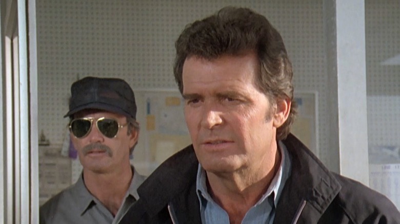 Jim Rockford leaving building