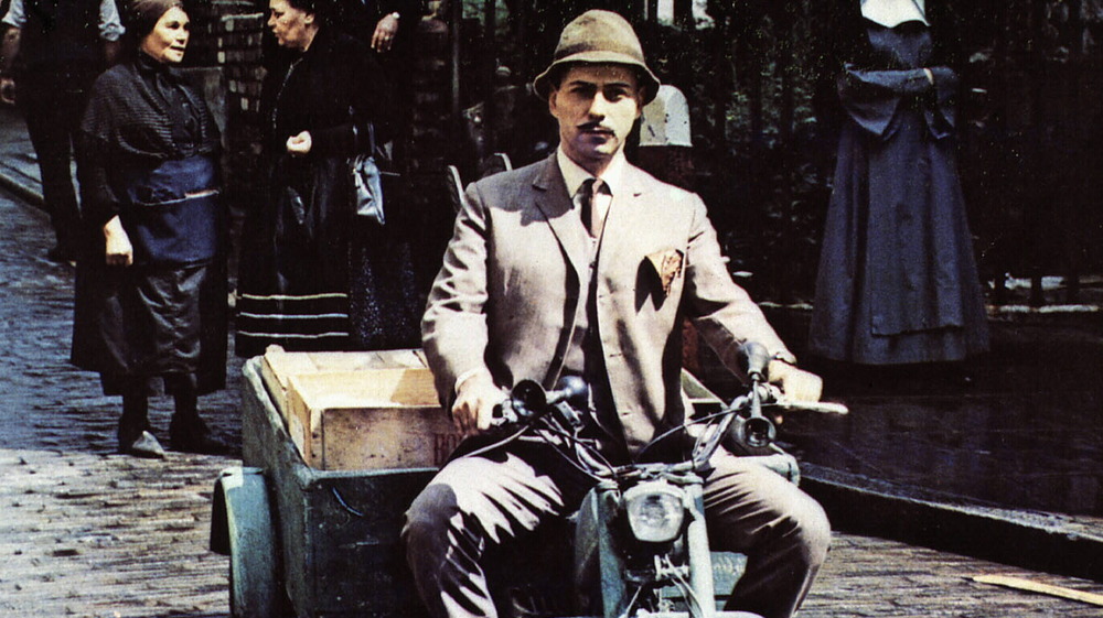 Alan Arkin in Inspector Clouseau