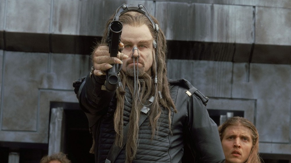 Psychlo shooting in Battlefield Earth