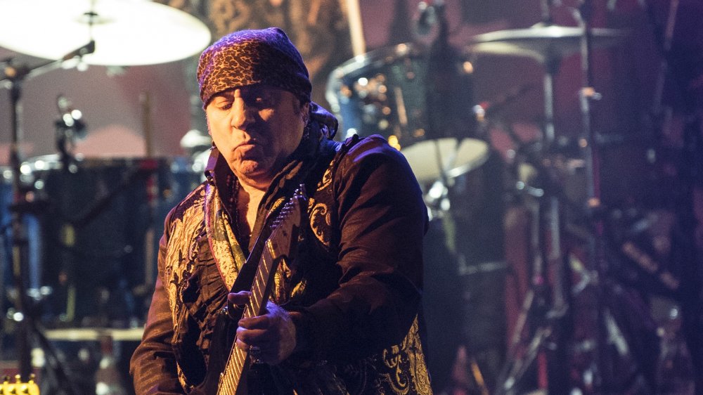 Sil, Steven Van Zandt, shredding, scowl and all. 