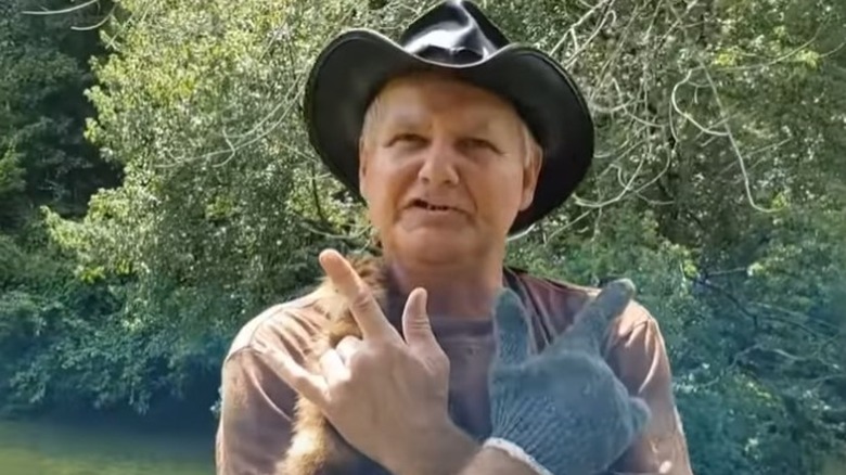 turtleman vs tree branch