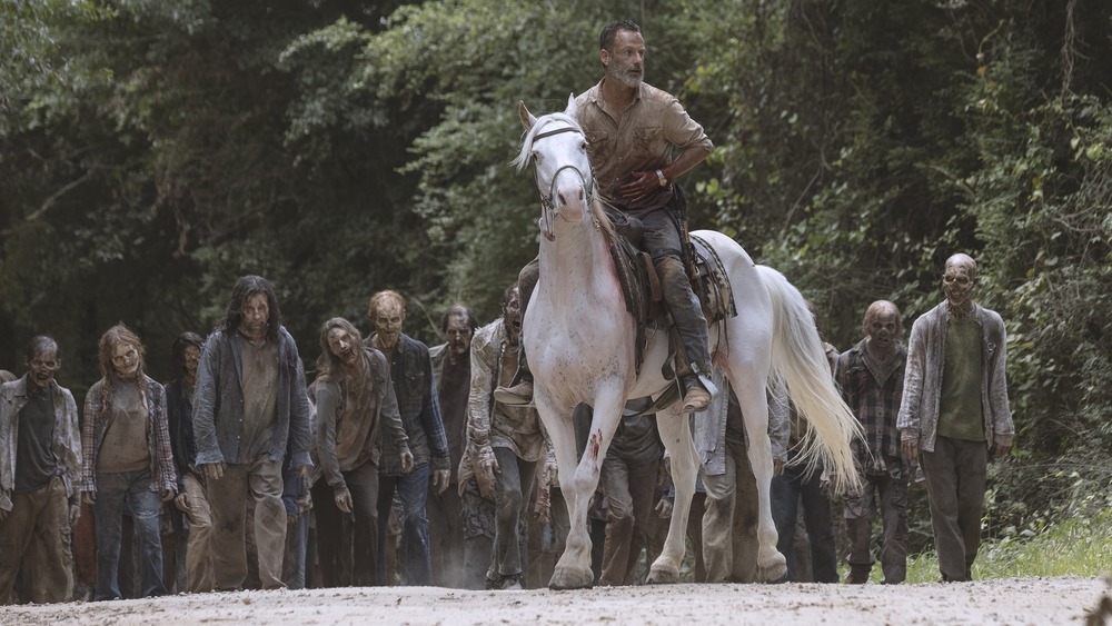 Walkers chasing Rick