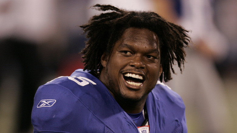 LaVar Arrington grinning during a game