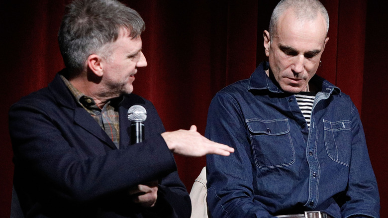 Paul Thomas Anderson talking with Daniel Day-Lewis