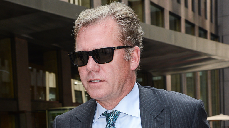 Chris Hansen wearing sunglasses