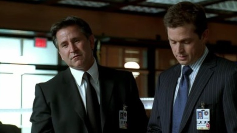 Eric Close and Anthony LaPaglia as FBI agents