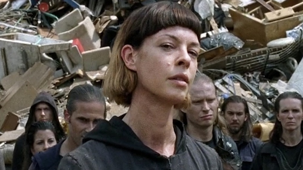 Jadis leading Scavengers