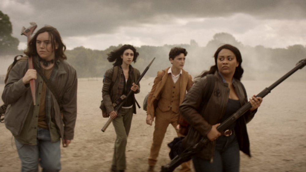 Alexa Mansour, Nicolas Cantu, Hal Cumpston, and Aliyah Royale as Iris in The Walking Dead: World Beyond