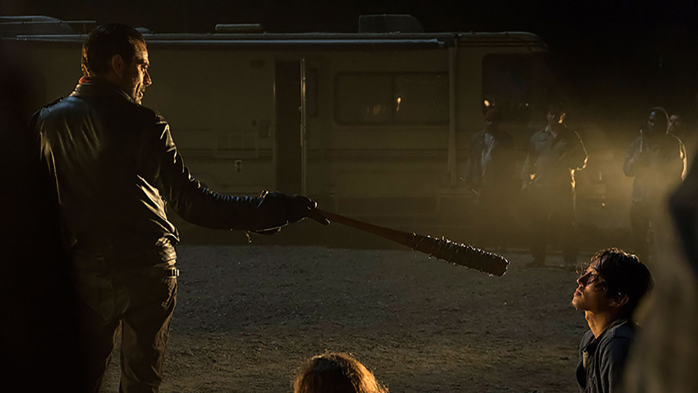 Negan threatens Glenn with Lucille