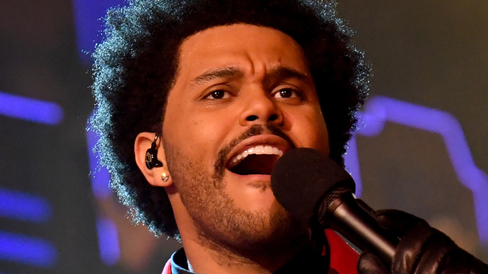 Why The Weeknd Wore Face Bandages - The Weeknd's Bruises, Explained