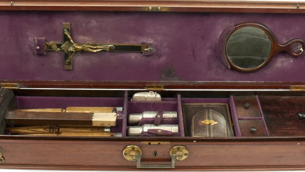 A real vampire Defense Kit