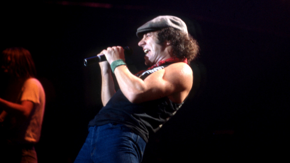 Brian Johnson AC/DC singing