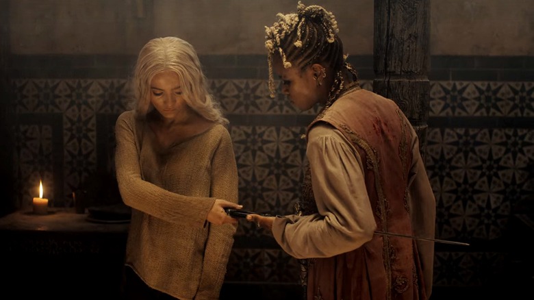 Mistle hands reluctant Ciri a sword