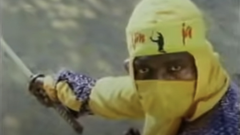 A yellow ninja in Ninja: Silent Assassin