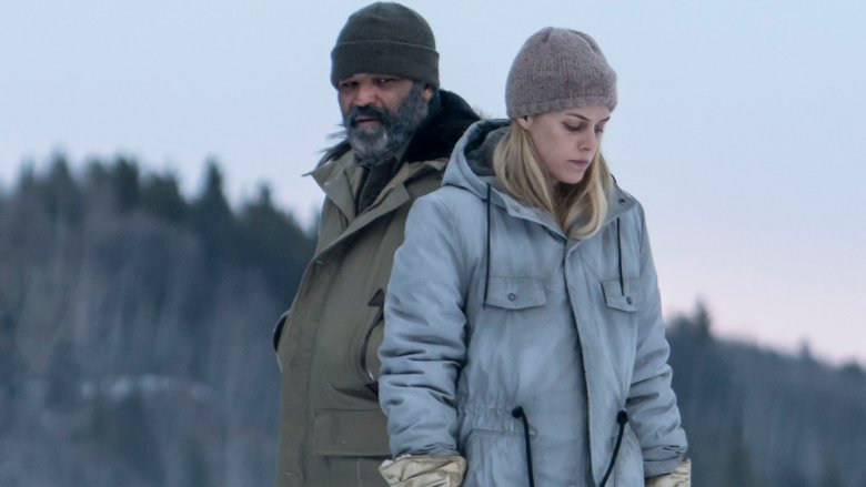 Jeffrey Wright and Riley Keough in Hold the Dark