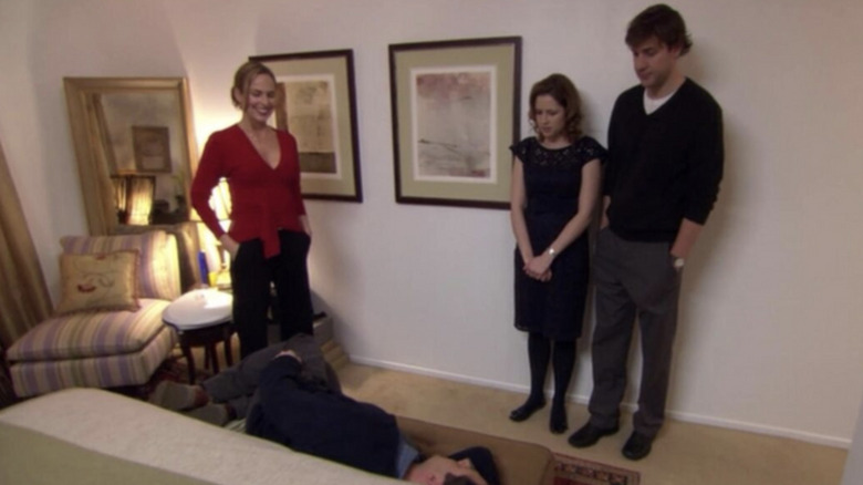 Michael, Jan, Jim, and Pam in bedroom