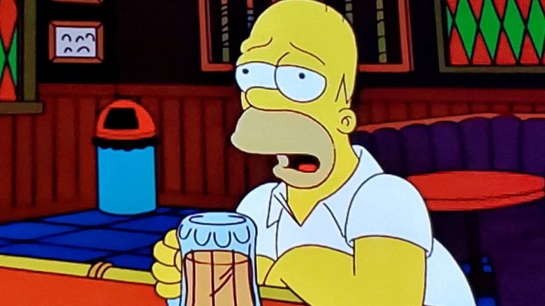 Homer drunk at Moes