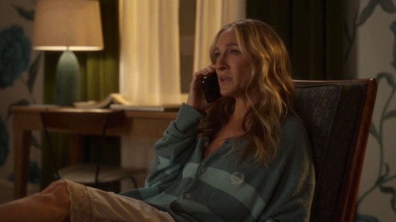 Carrie Bradshaw talking on phone