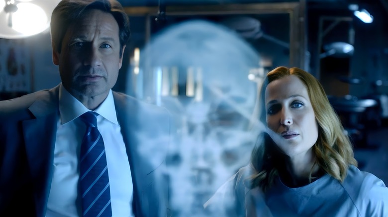 Mulder and Scully examine X-Ray