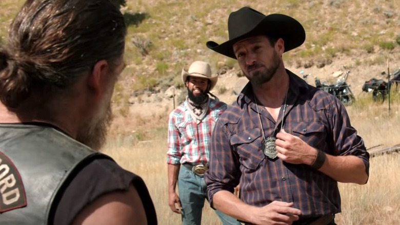 Wes Bentley rides a horse on Yellowstone