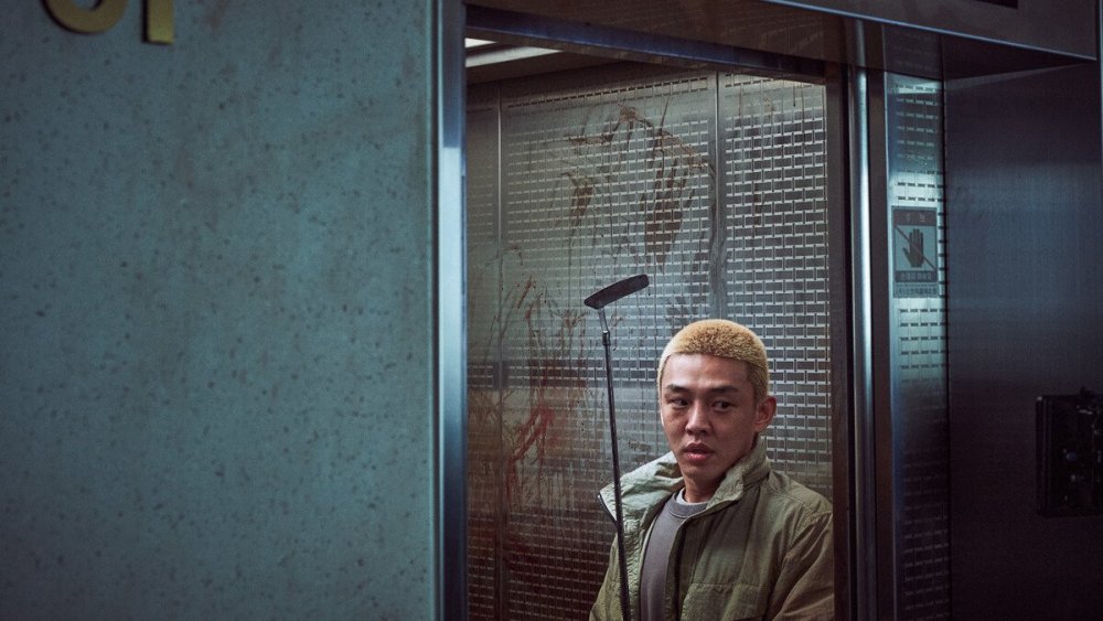 Joon-woo gets ready to take on some zombies in #Alive