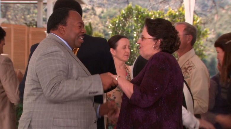 Stanley Hudson and Phyllis Vance dancing