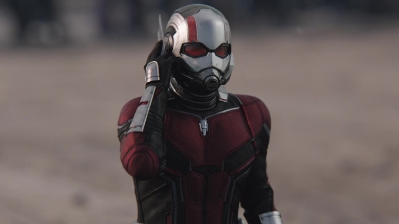 Scott Lang Ant-Man in suit