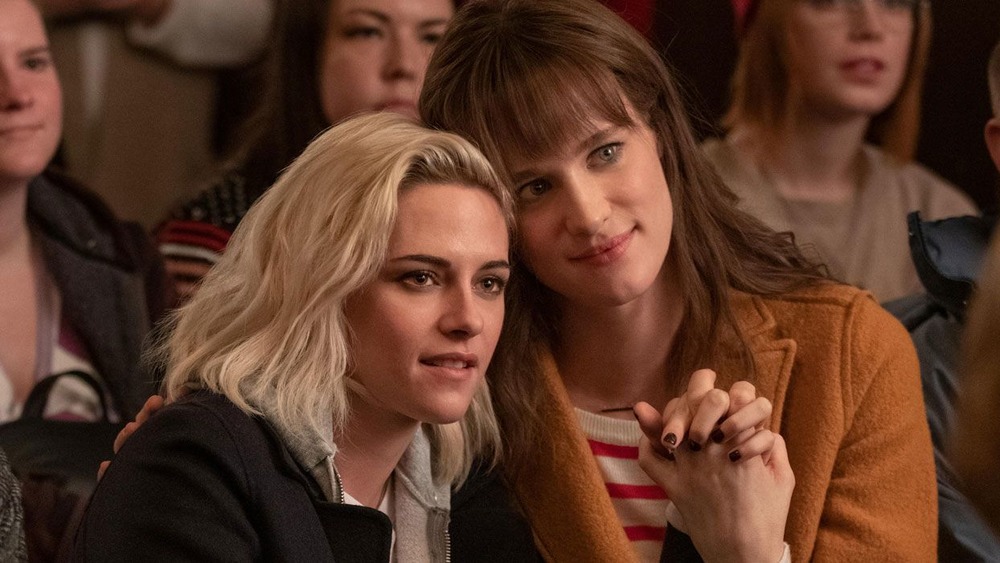 Kristen Stewart and Mackenzie Davis in Happiest Season