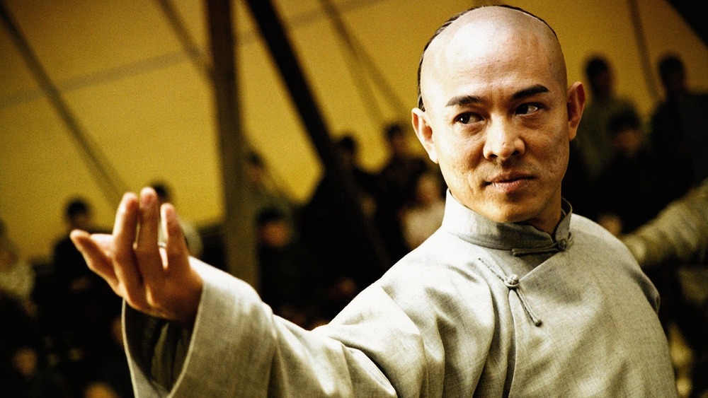 Jet Li fighting