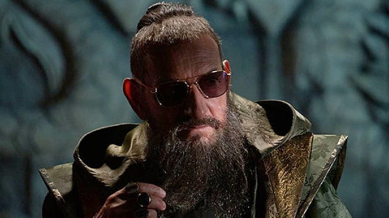 Ben Kingsley pretends to be bad guy