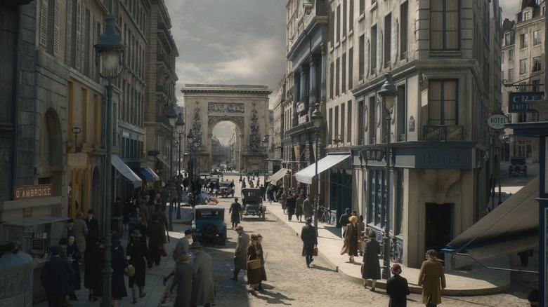 Paris street in Fantastic Beasts