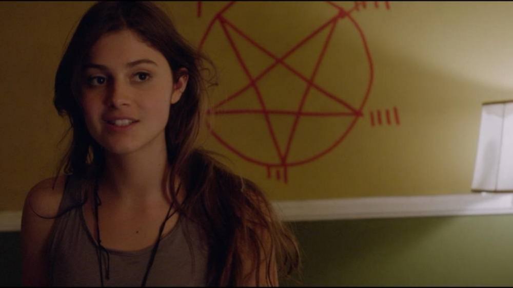 Sarah Hyland as Chloe in Satanic