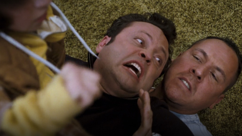 Four Christmases Brad getting assaulted