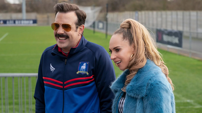 Jason Sudeikis and Juno Temple in Ted Lasso