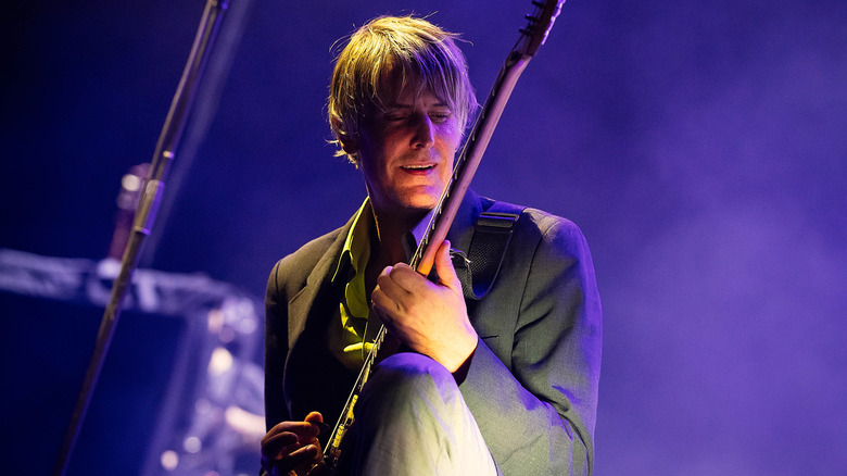 Stephen Malkmus playing guitar