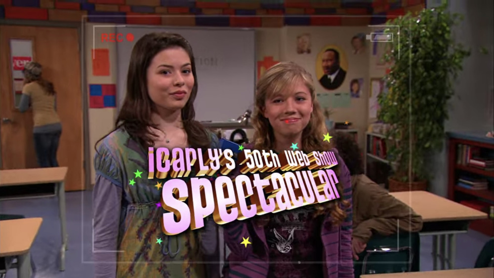 Miranda Cosgrove and Jeanette McCurdy on iCarly