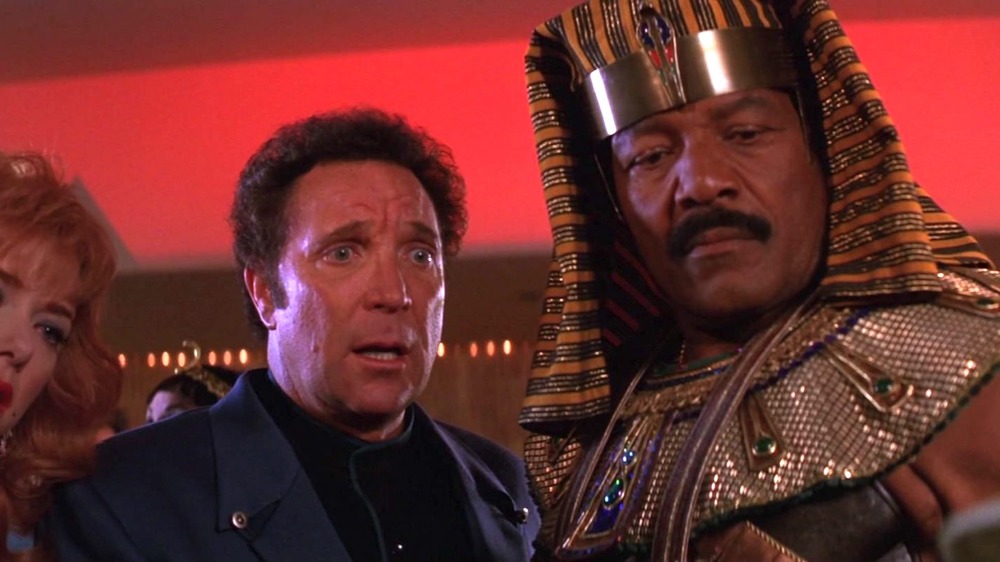 Jim Brown with Tom Jones in Mars Attacks!