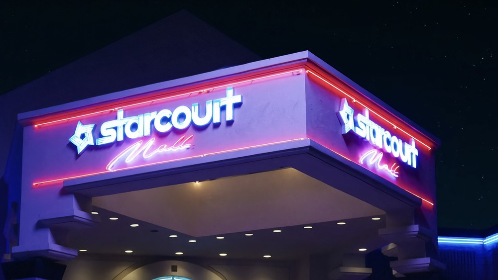 Starcourt mall shines