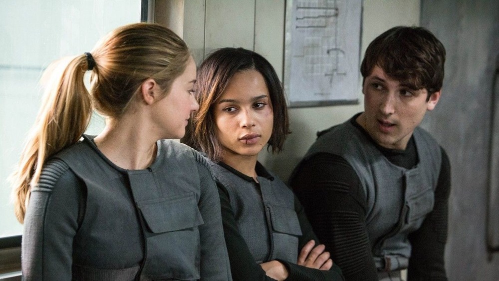 Dauntless recruits and Tris in Divergent