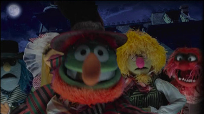 The Electric Mayhem performing Dancing In the Moonlight