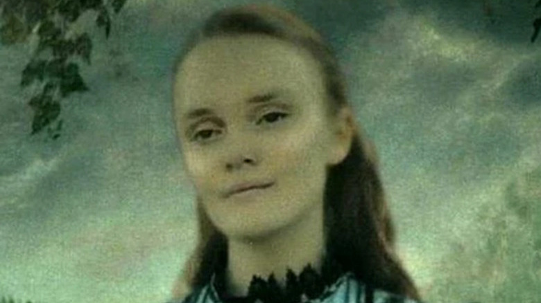 Ariana Dumbledore's portrait smiles vaguely