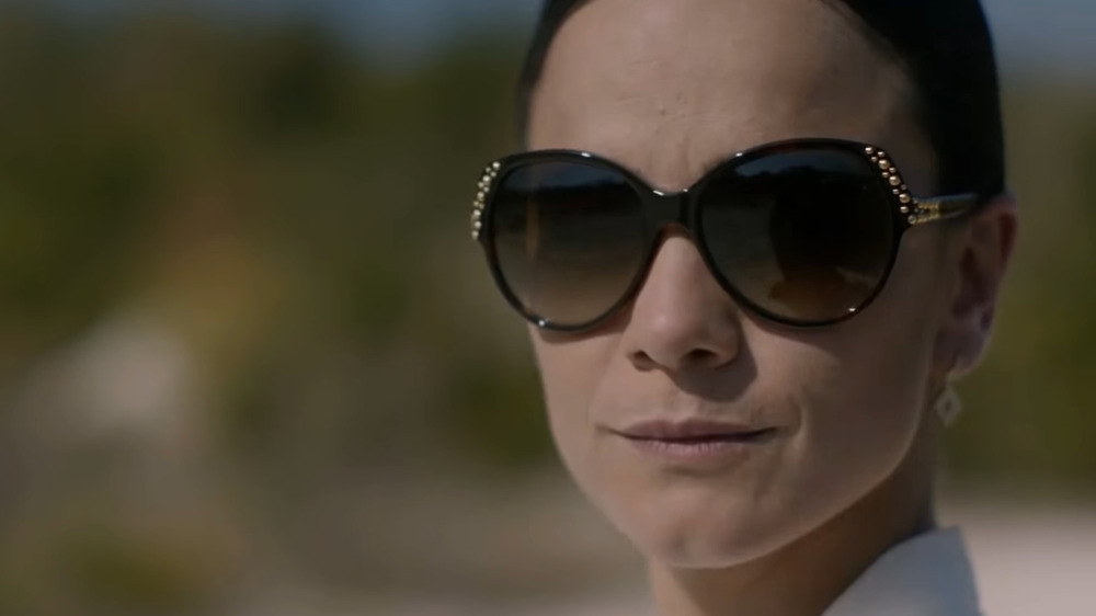 Alice Braga in sunglasses