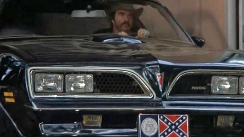 Bandit's car with Confederate flag plate